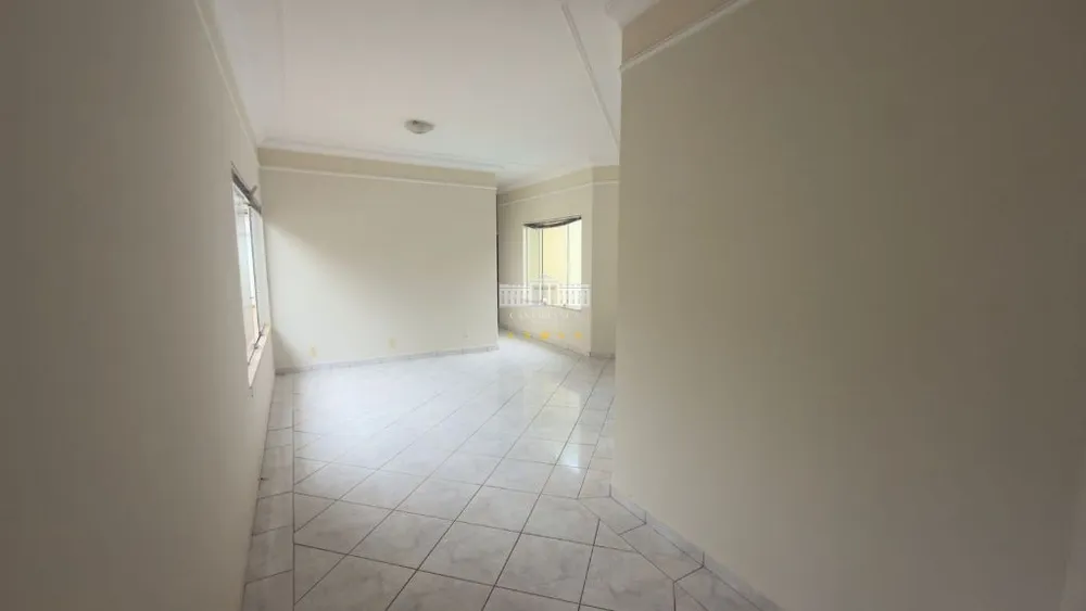 Casa, 3 quartos, 209 m² - Foto 3