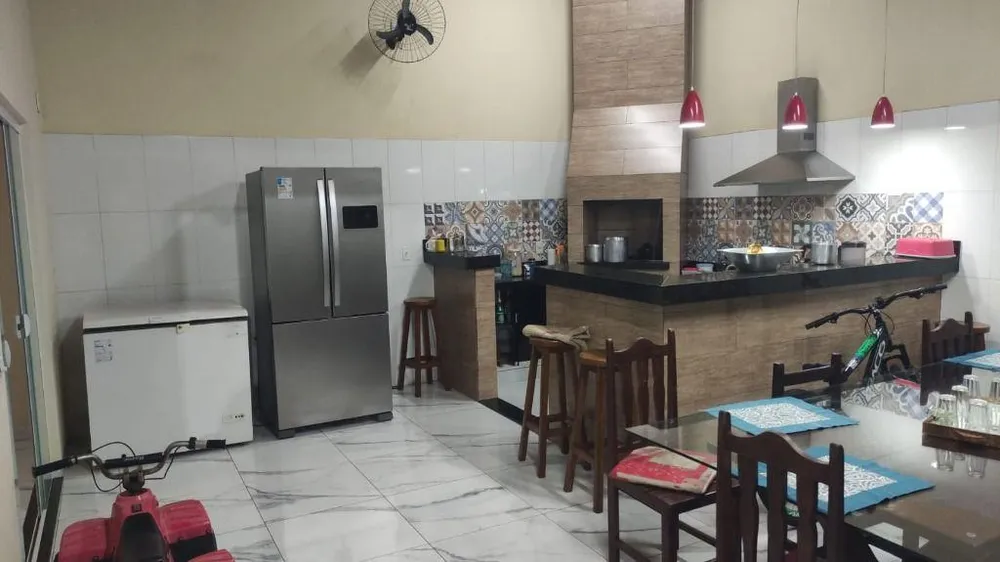 Casa, 4 quartos, 250 m² - Foto 2