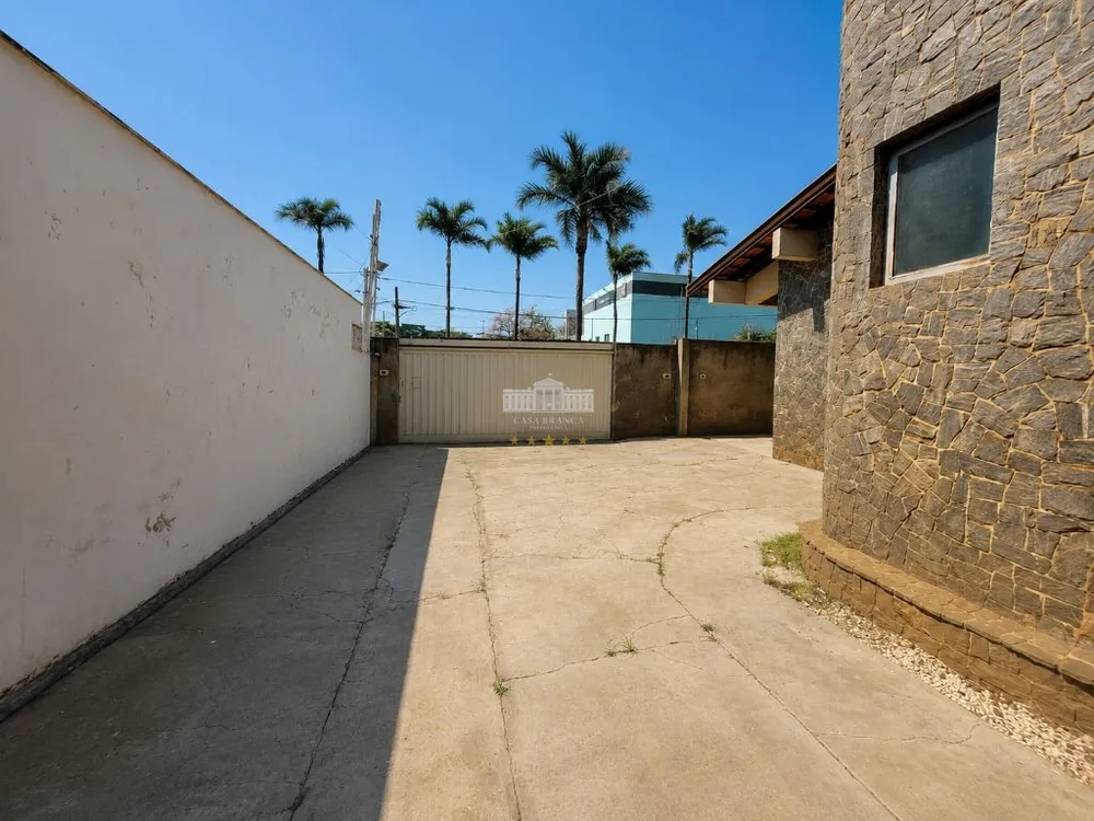 Casa, 3 quartos, 636 m² - Foto 1