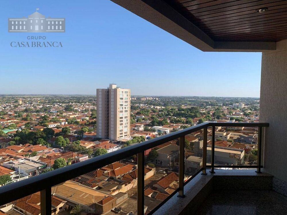 Apartamento, 3 quartos, 260 m² - Foto 1