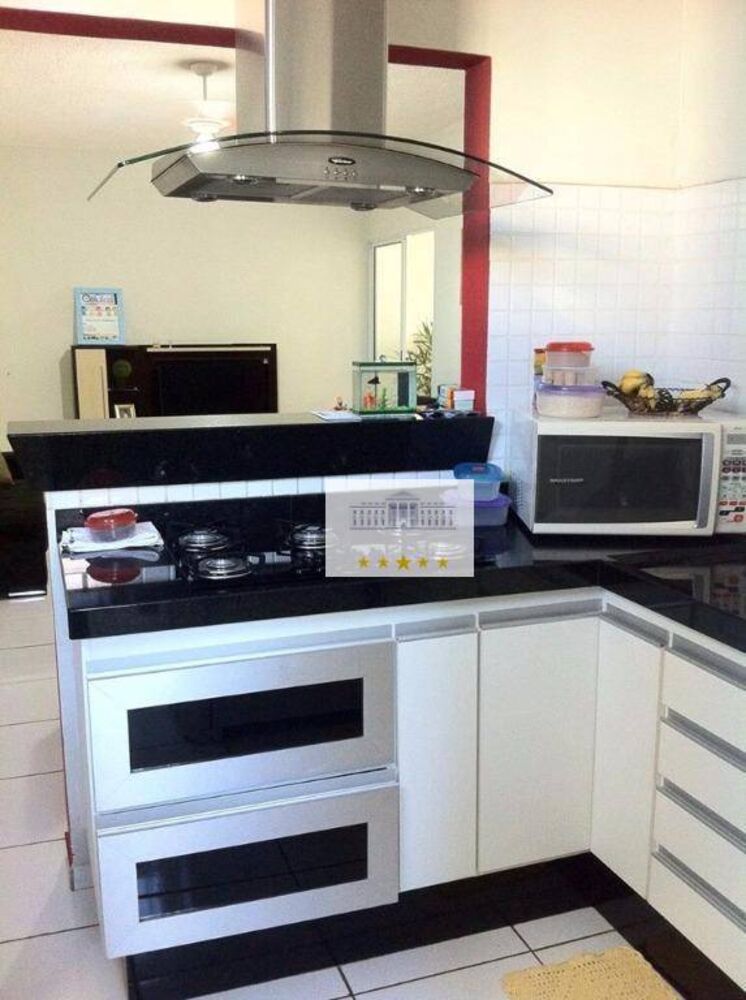 Casa, 3 quartos, 187 m² - Foto 2