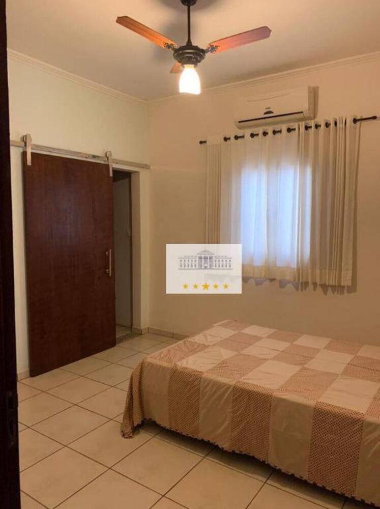 Casa, 4 quartos, 242 m² - Foto 2