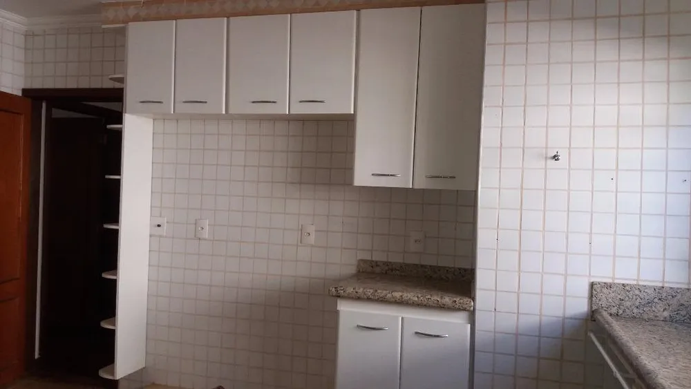 Casa, 3 quartos, 250 m² - Foto 2