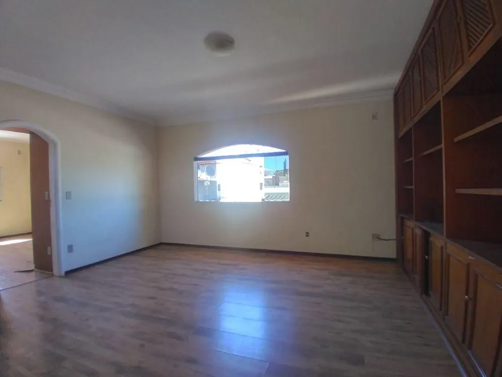 Sobrado, 3 quartos, 260 m² - Foto 2