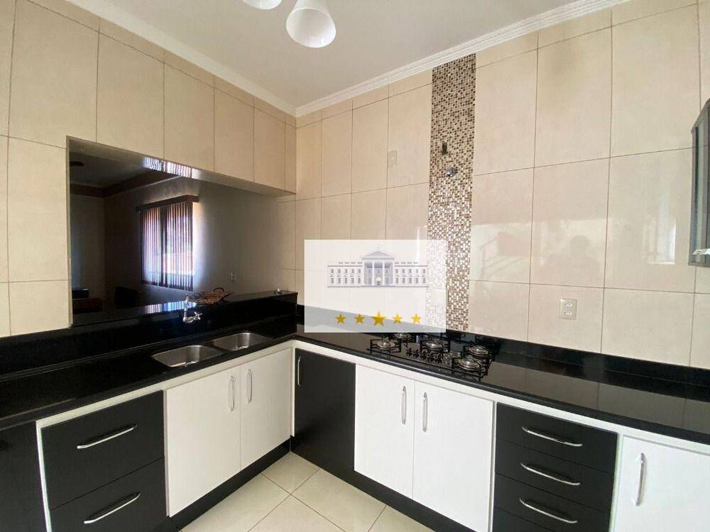 Sobrado, 3 quartos, 288 m² - Foto 4