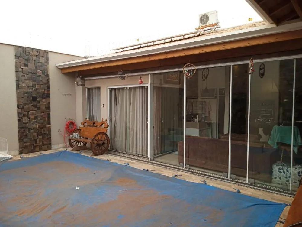 Sobrado, 3 quartos, 261 m² - Foto 1