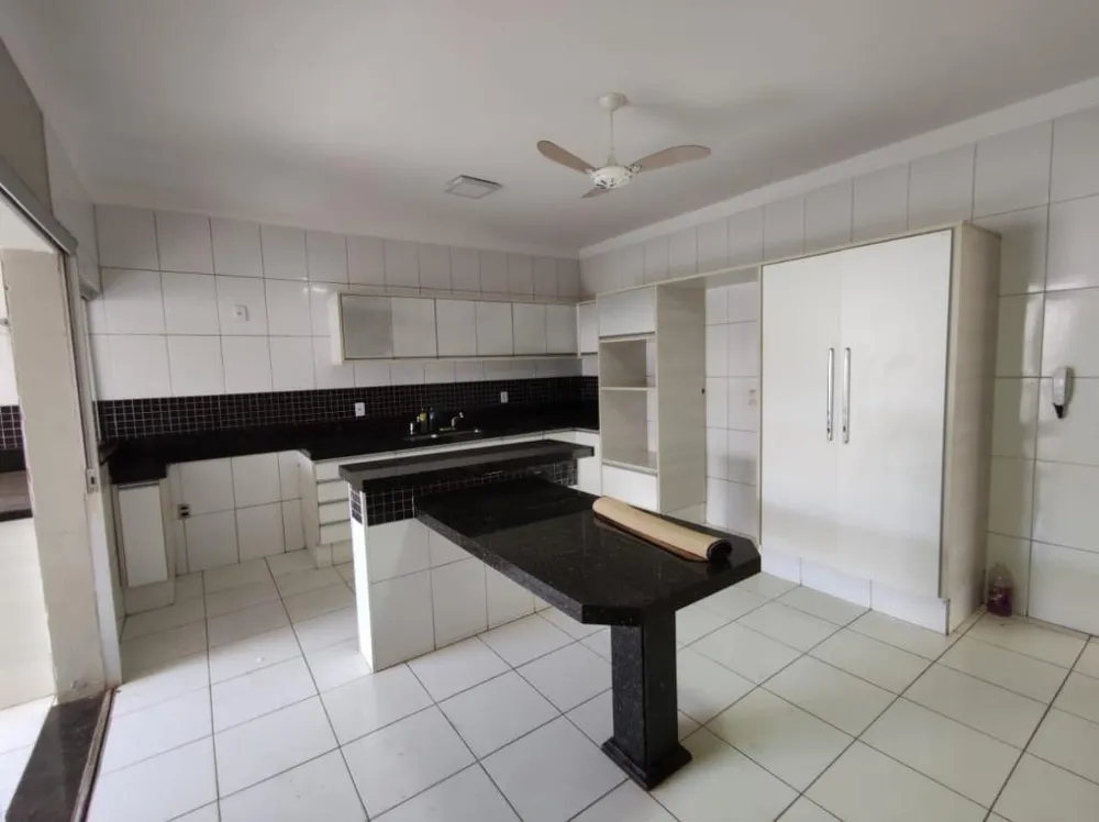 Casa, 3 quartos, 250 m² - Foto 1