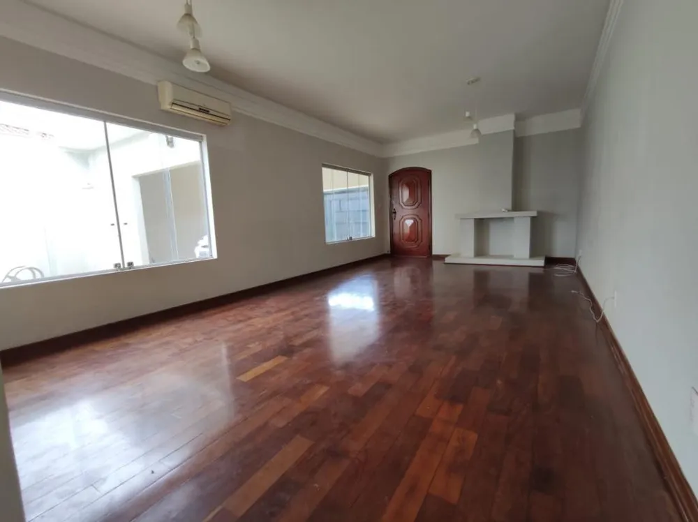 Casa, 3 quartos, 250 m² - Foto 4