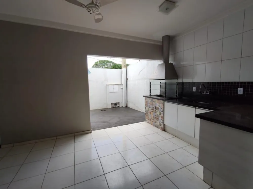 Casa, 3 quartos, 250 m² - Foto 3