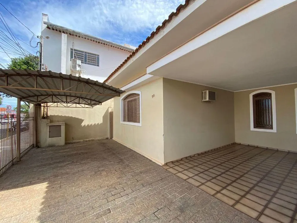 Casa, 4 quartos, 250 m² - Foto 1