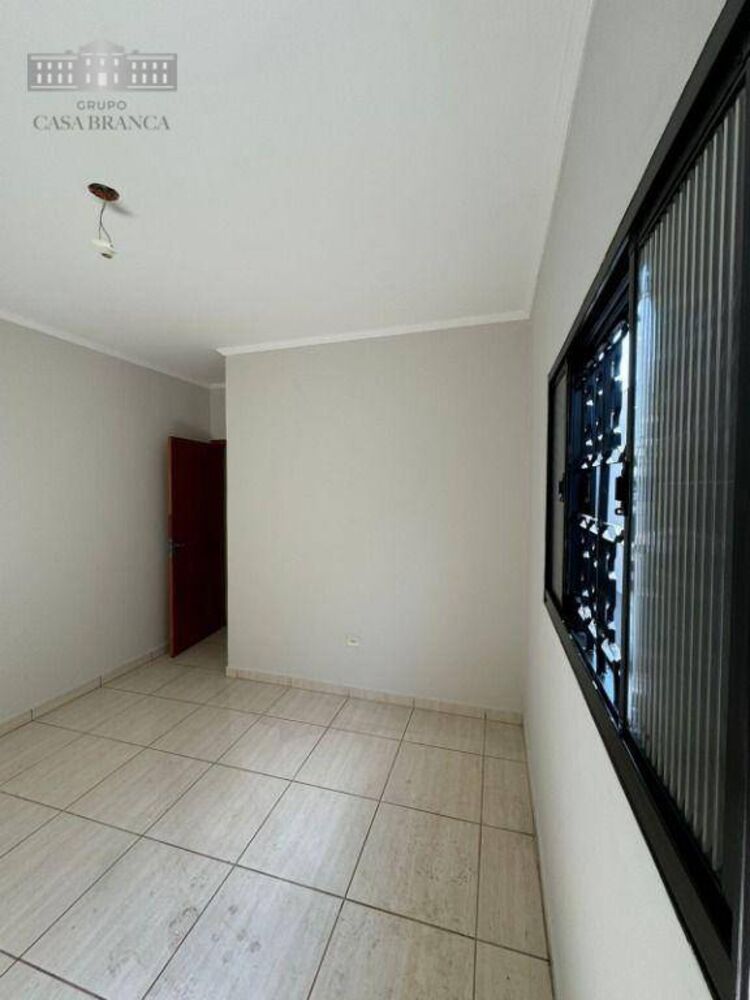 Casa à venda com 2 quartos, 90m² - Foto 1
