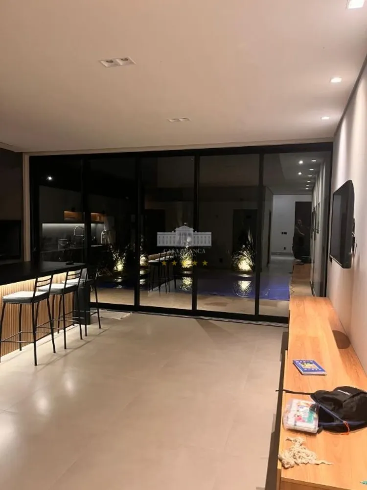 Casa, 3 quartos, 210 m² - Foto 1