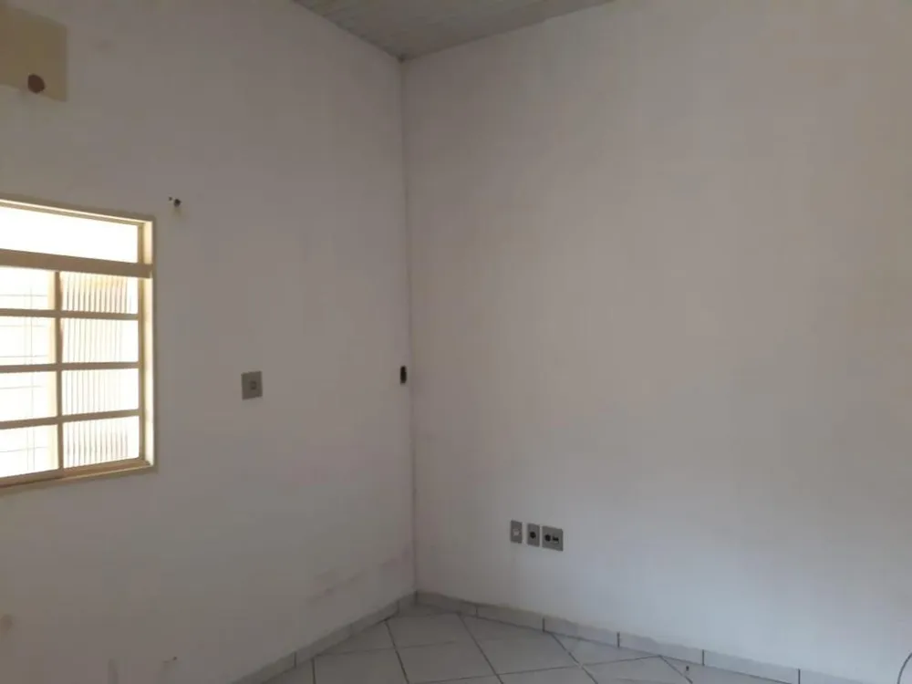 Casa, 3 quartos, 242 m² - Foto 2