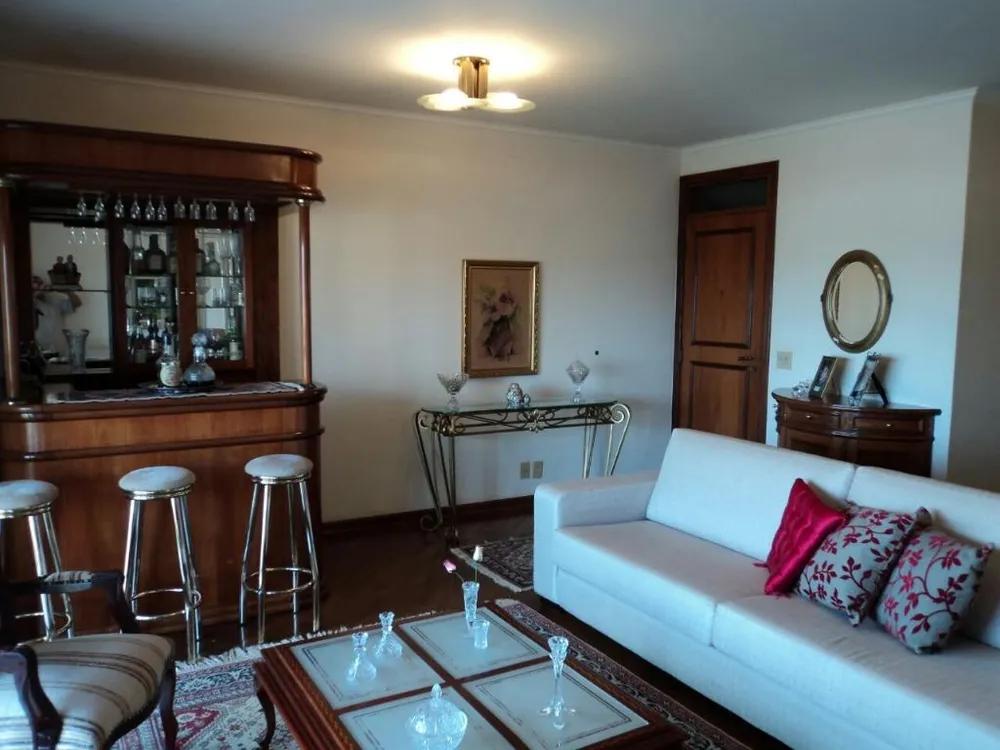 Apartamento, 3 quartos, 170 m² - Foto 1