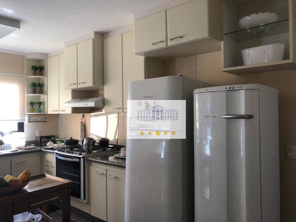 Apartamento à venda com 3 quartos, 198m² - Foto 2
