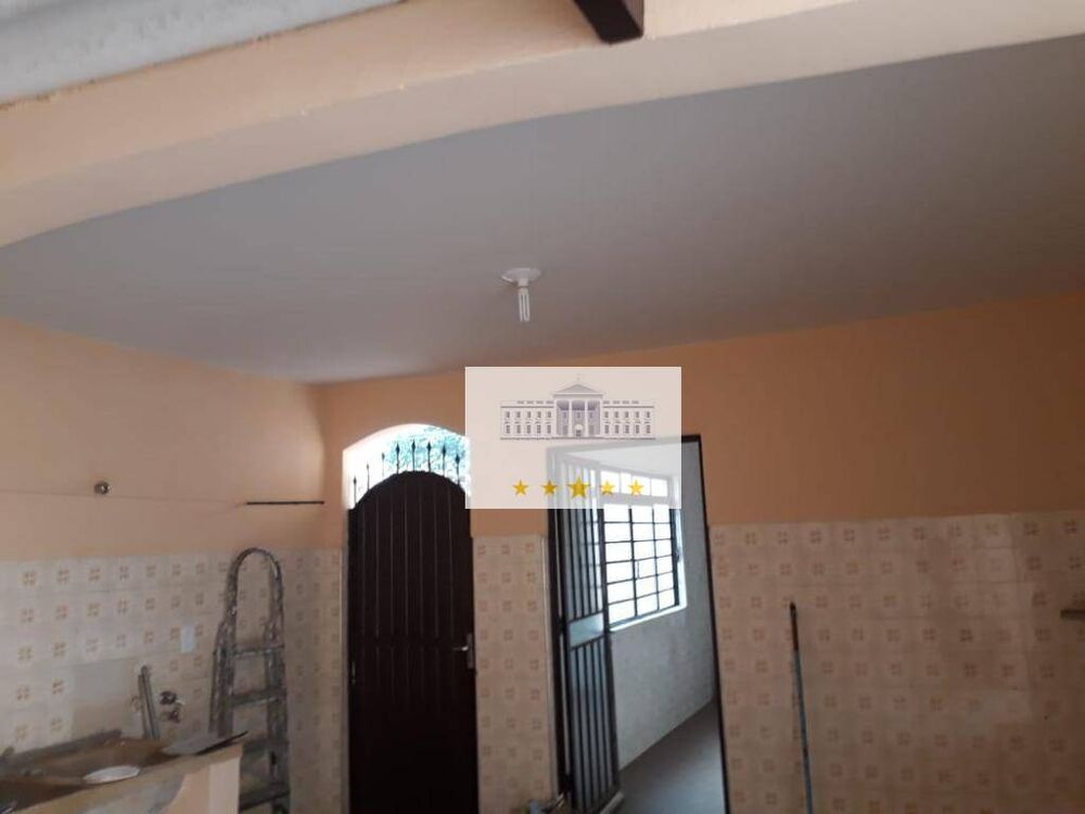 Casa à venda com 3 quartos, 150m² - Foto 4