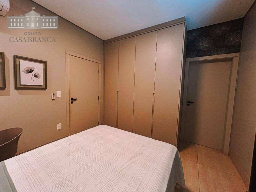 Casa de Condomínio à venda com 4 quartos, 330m² - Foto 3