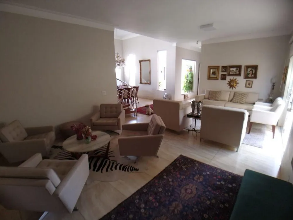 Casa, 3 quartos, 320 m² - Foto 1