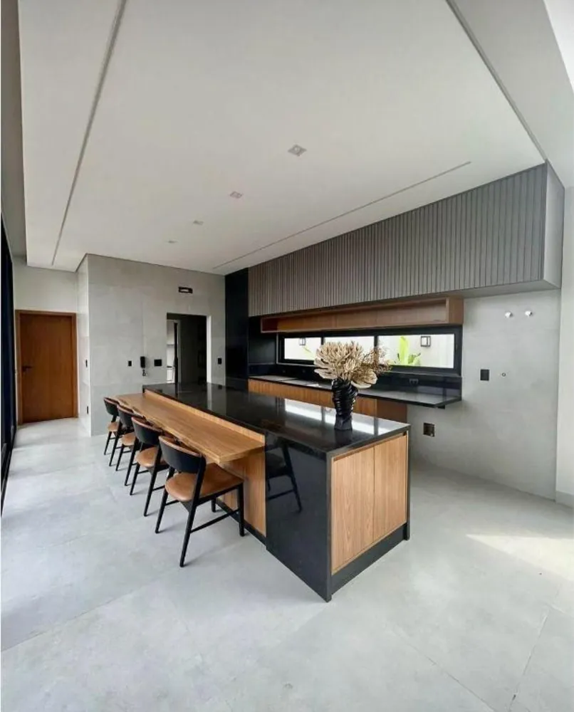 Casa, 3 quartos, 246 m² - Foto 3