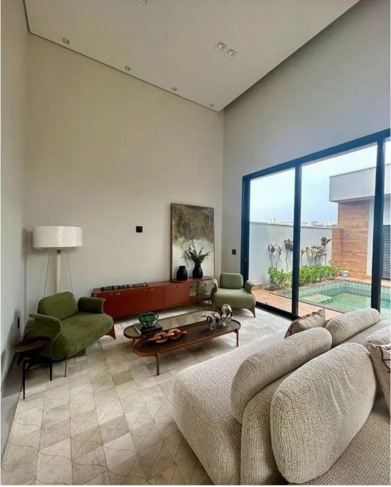 Casa, 3 quartos, 246 m² - Foto 1