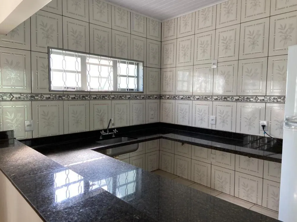 Casa, 3 quartos, 181 m² - Foto 2