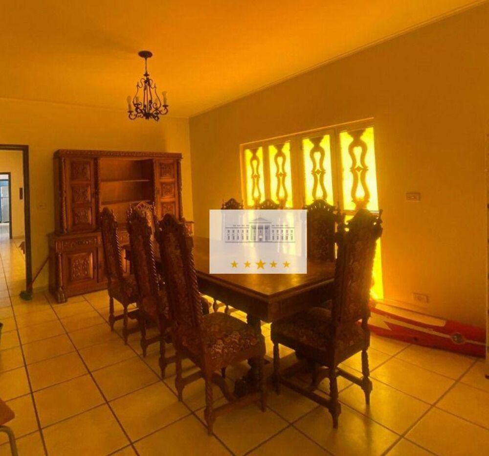 Casa à venda com 3 quartos, 400m² - Foto 1