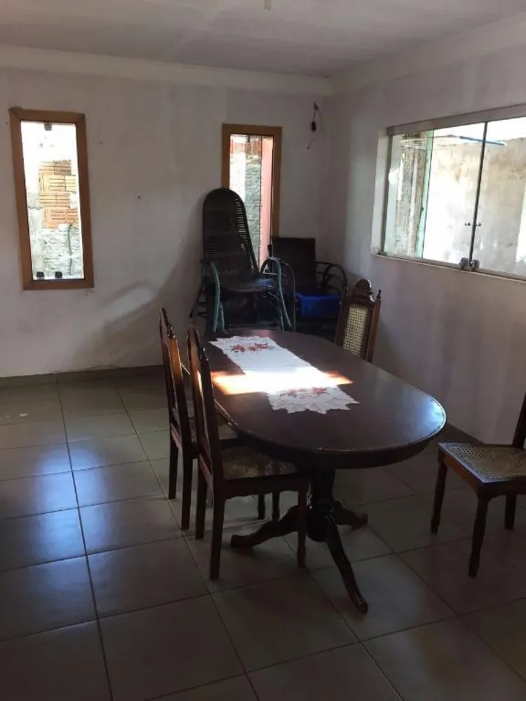 Casa, 3 quartos, 271 m² - Foto 1