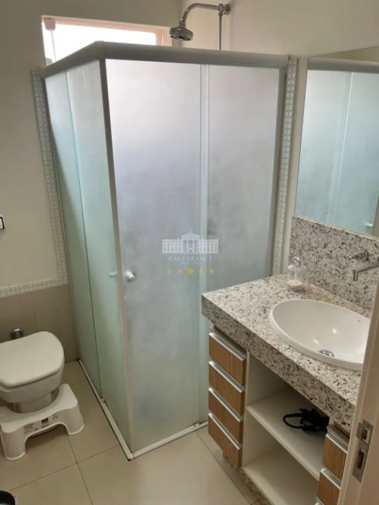 Casa, 3 quartos, 212 m² - Foto 2