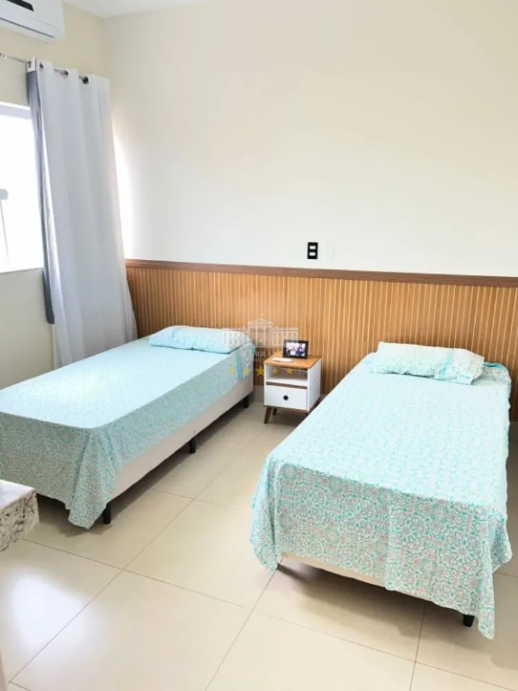 Casa, 3 quartos, 212 m² - Foto 4