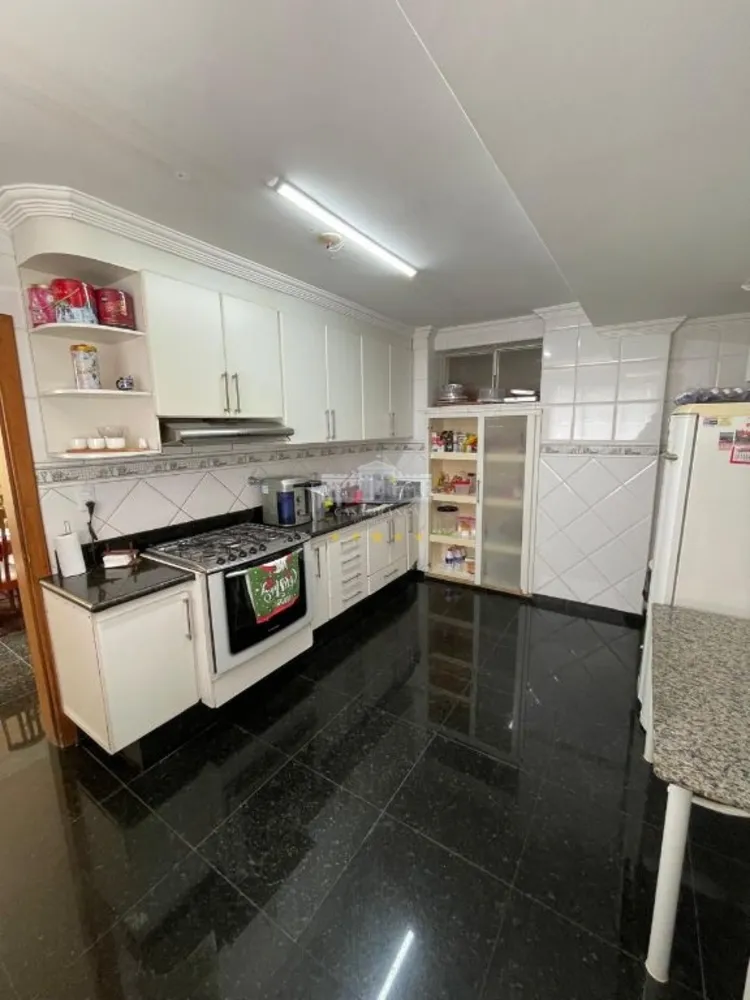 Apartamento, 3 quartos, 230 m² - Foto 2