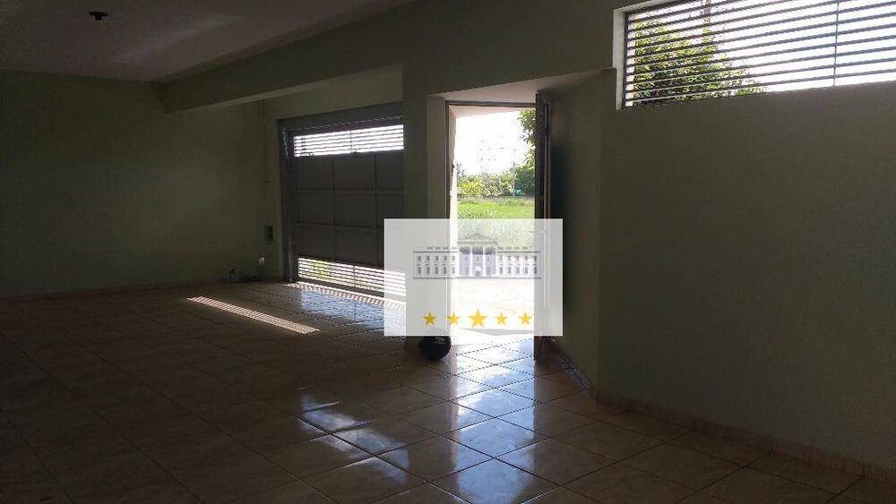 Casa, 3 quartos, 225 m² - Foto 1