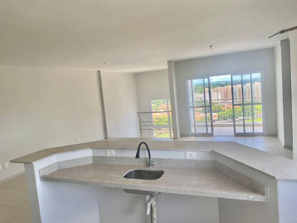 Cobertura, 3 quartos, 220 m² - Foto 4