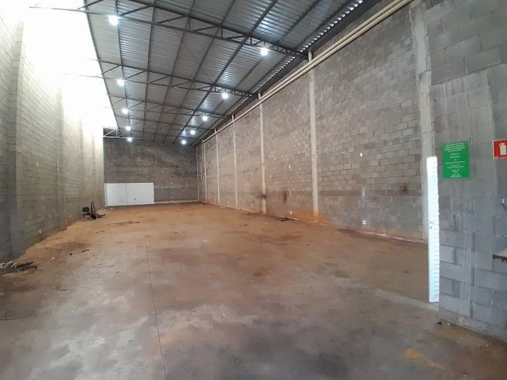 Depósito-Galpão, 330 m² - Foto 1