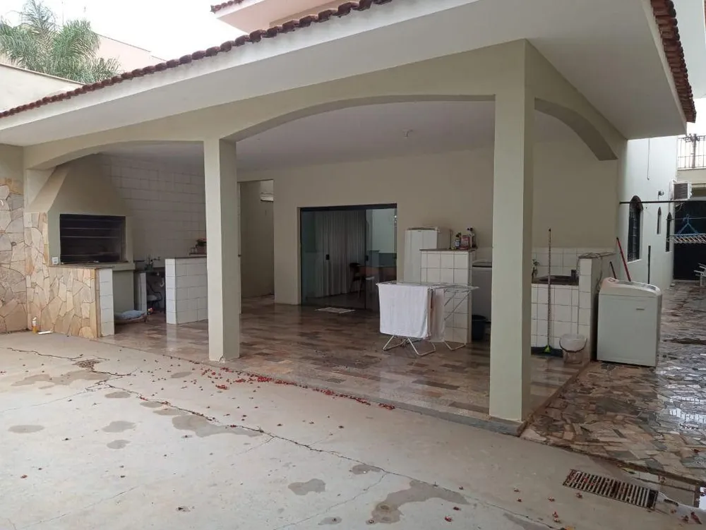 Sobrado, 3 quartos, 263 m² - Foto 2