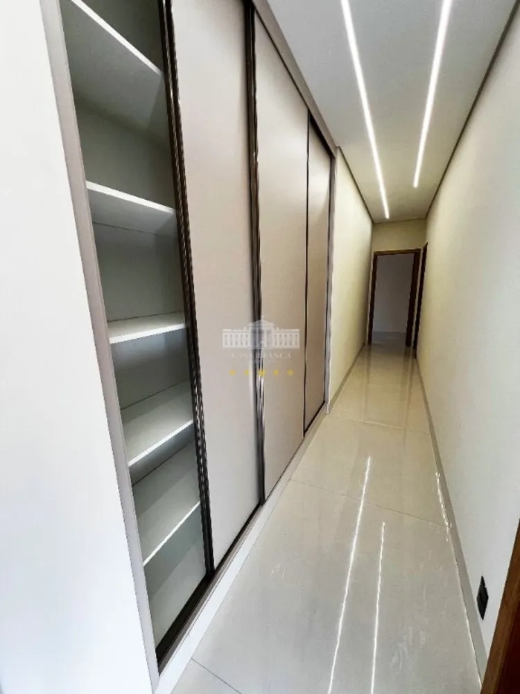 Casa, 3 quartos, 258 m² - Foto 2