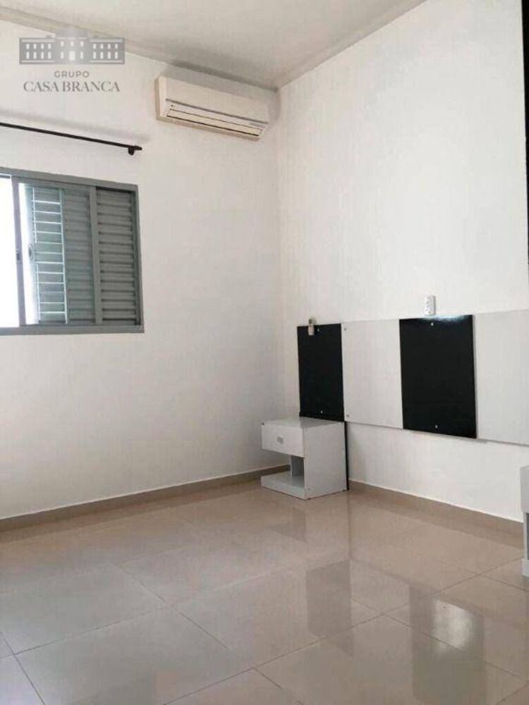 Casa à venda com 2 quartos, 137m² - Foto 4