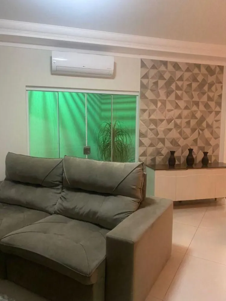 Casa, 3 quartos, 204 m² - Foto 1