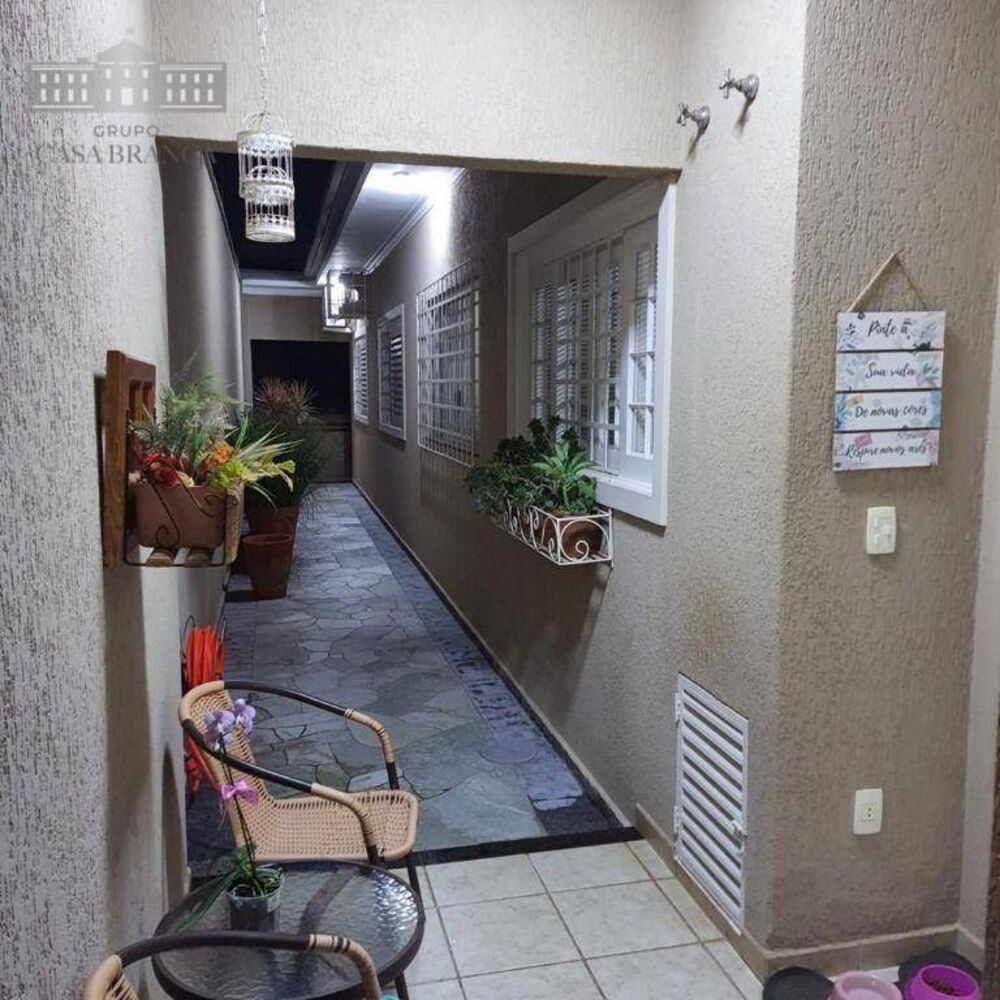 Casa, 3 quartos, 209 m² - Foto 3