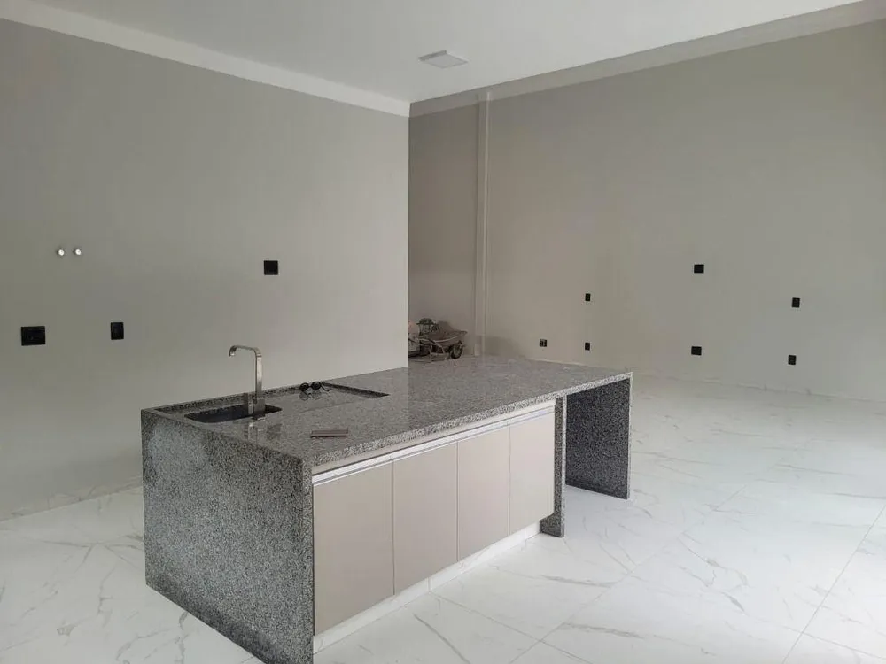 Casa, 3 quartos, 289 m² - Foto 2