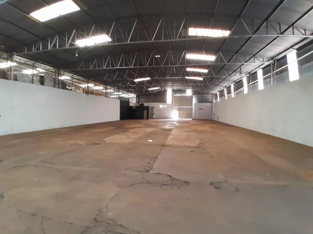 Depósito-Galpão, 870 m² - Foto 2