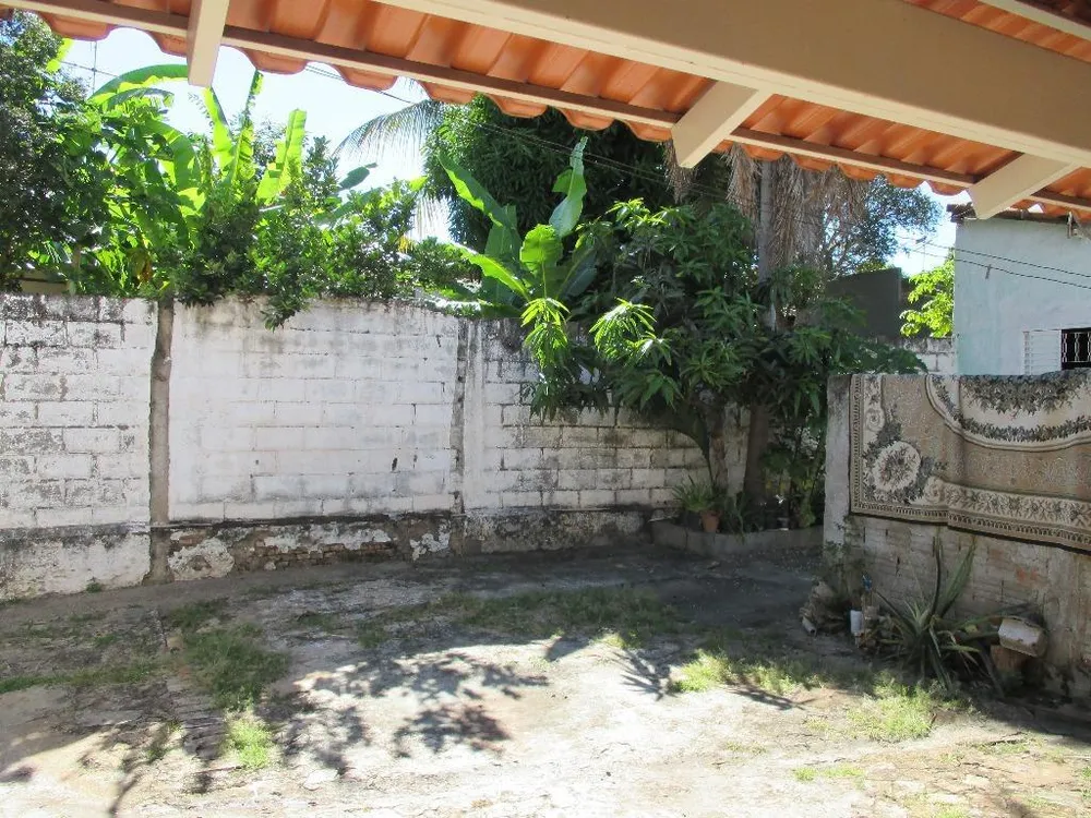 Casa, 4 quartos, 255 m² - Foto 1