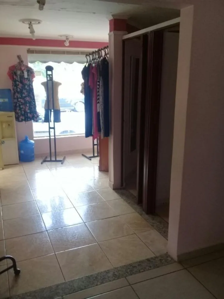 Casa, 3 quartos, 204 m² - Foto 1