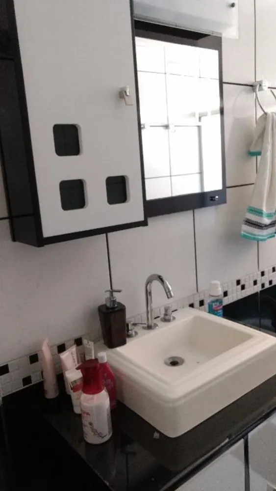 Casa, 3 quartos, 240 m² - Foto 1