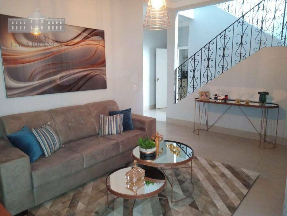 Sobrado, 3 quartos, 263 m² - Foto 2