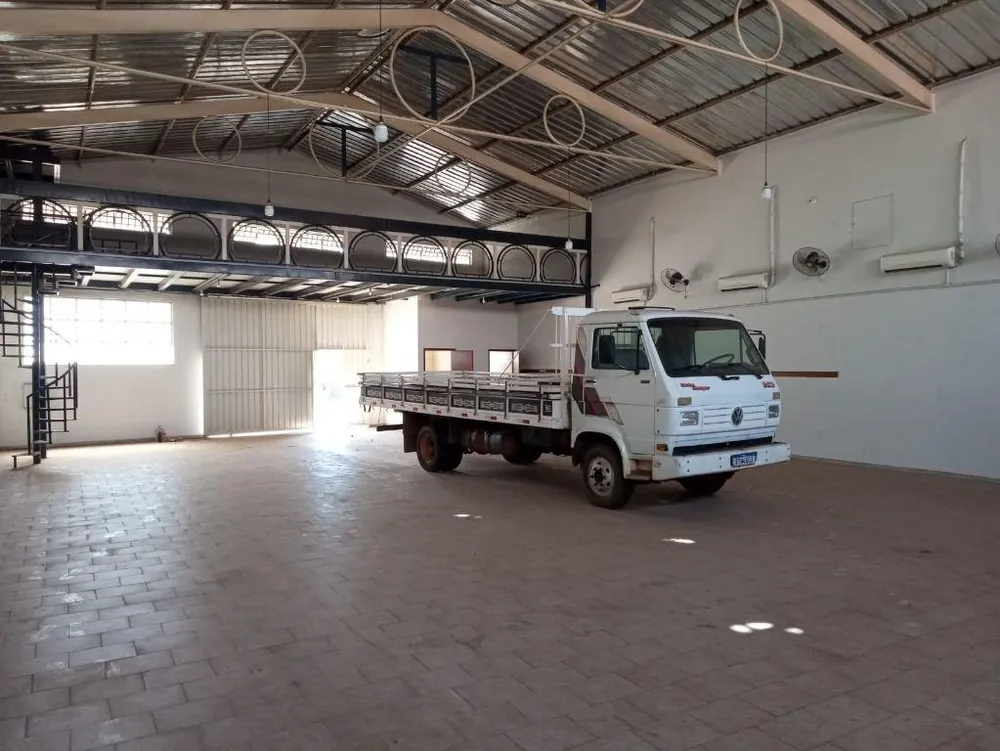 Depósito-Galpão, 300 m² - Foto 1