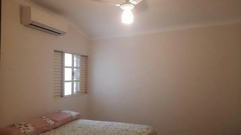 Casa, 4 quartos, 241 m² - Foto 3