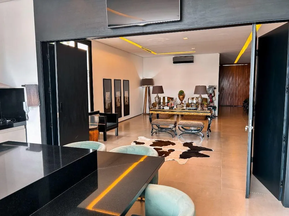 Casa, 3 quartos, 280 m² - Foto 1