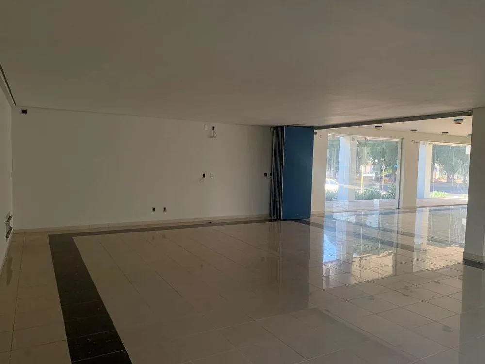 Loja-Salão, 1075 m² - Foto 1