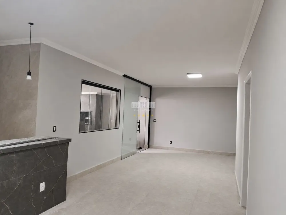 Casa, 3 quartos, 250 m² - Foto 2
