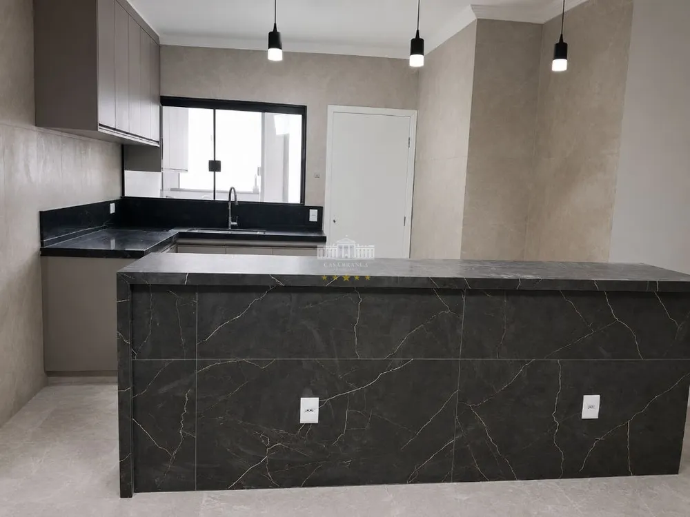 Casa, 3 quartos, 250 m² - Foto 1